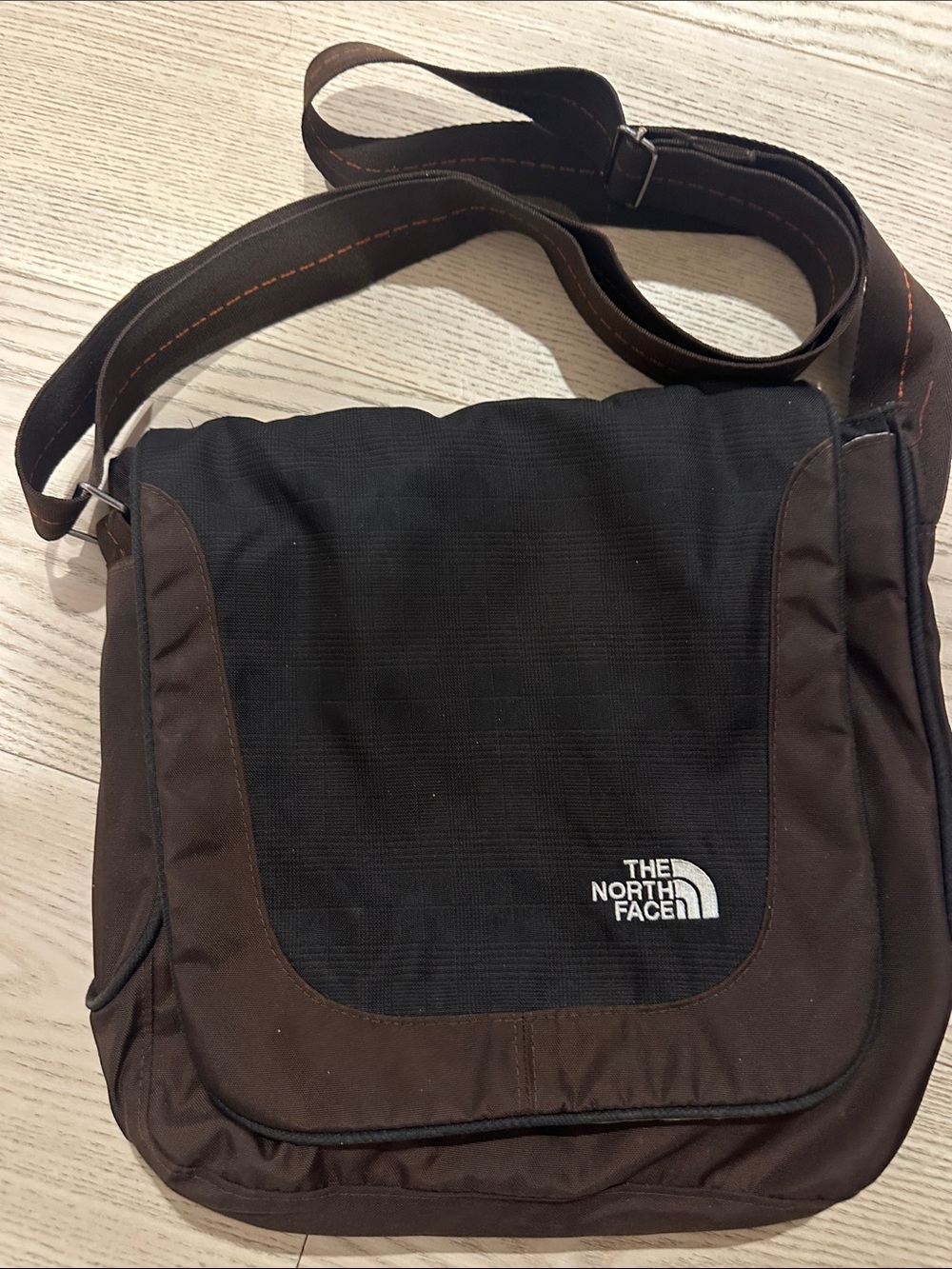 The North Face Brown/Black Nylon Messenger Shoulder Bag – Y2K/Vintage